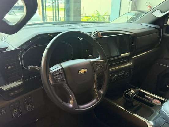 CHEVROLET-SILVERADO-5.3 V8 GASOLINA 1500 HIGH COUNTRY 4X4 AUTOMÁTICO CHEVROLET-SILVERADO-2023