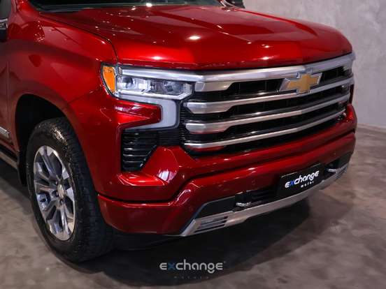 CHEVROLET-SILVERADO-5.3 V8 GASOLINA 1500 HIGH COUNTRY 4X4 AUTOMÁTICO CHEVROLET-SILVERADO-2023