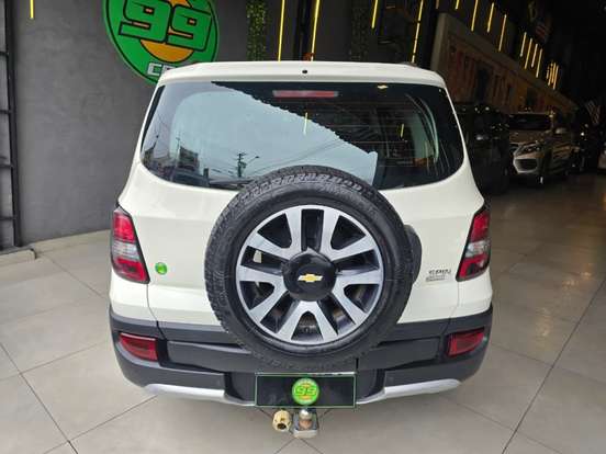 CHEVROLET-SPIN-2015