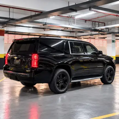 CHEVROLET-SUBURBAN-2018