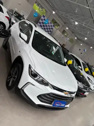 CHEVROLET-TRACKER-2023
