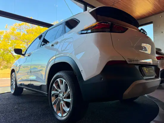 CHEVROLET-TRACKER-2025