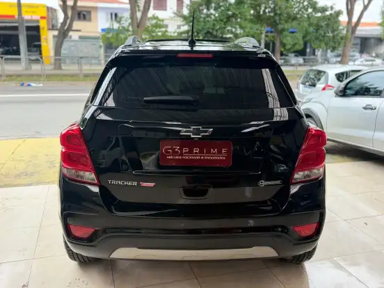 CHEVROLET-TRACKER-2018