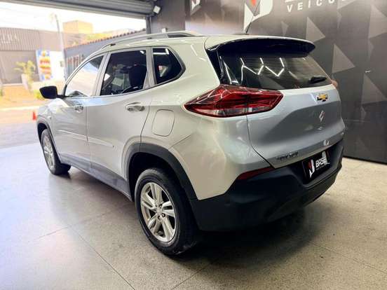 CHEVROLET-TRACKER-2020