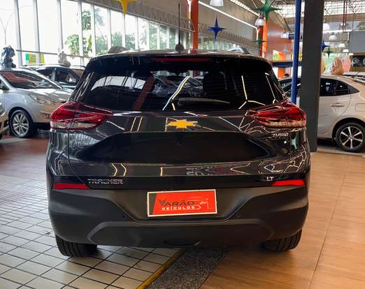 CHEVROLET-TRACKER-2023