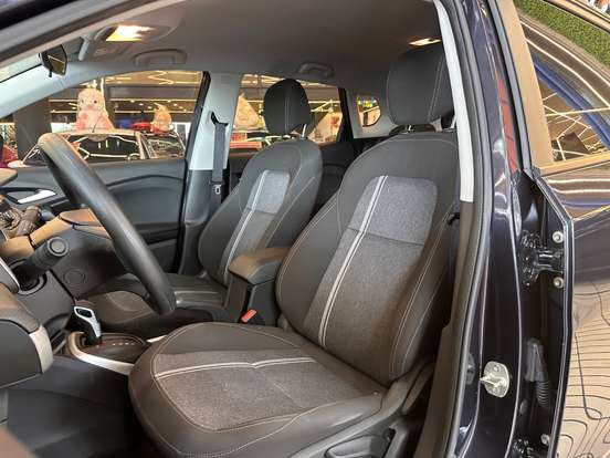 CHEVROLET-TRACKER-2023