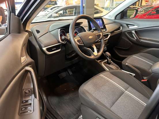 CHEVROLET-TRACKER-2023