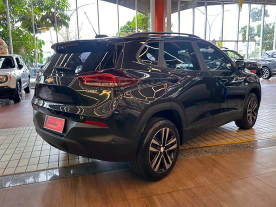 CHEVROLET-TRACKER-2023