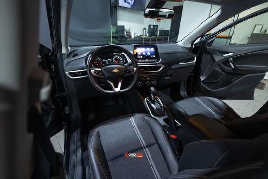 CHEVROLET-TRACKER-2020