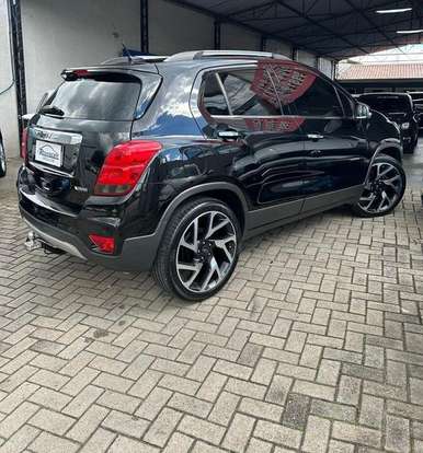 CHEVROLET-TRACKER-2017