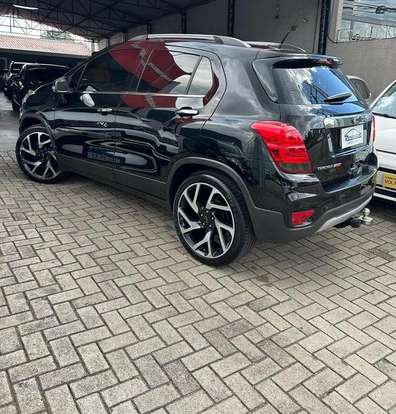 CHEVROLET-TRACKER-2017