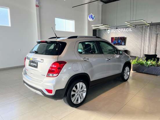 CHEVROLET-TRACKER-2018