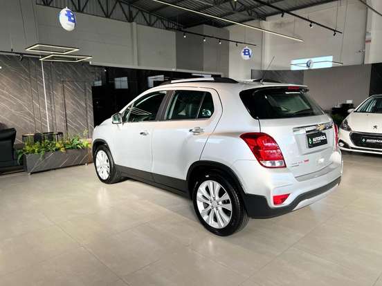 CHEVROLET-TRACKER-2018