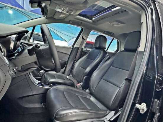 CHEVROLET-TRACKER-2017