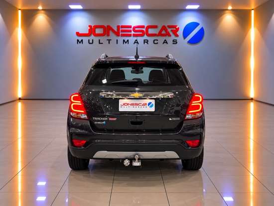 CHEVROLET-TRACKER-2017