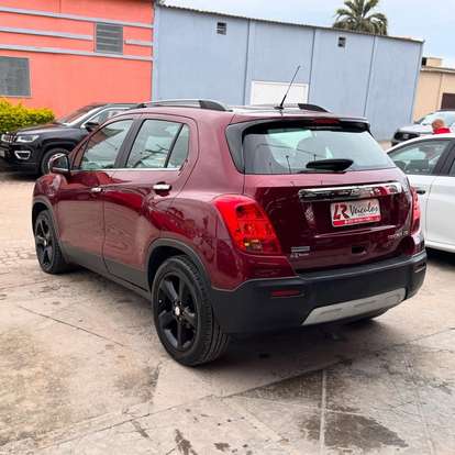 CHEVROLET-TRACKER-2015