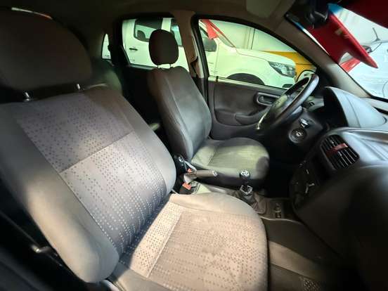 CHEVROLET-CORSA-1.4 MPFI PREMIUM SEDAN 8V FLEX 4P MANUAL CHEVROLET-CORSA-2010