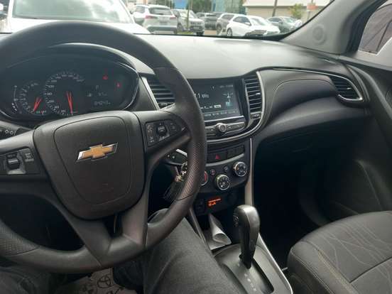 CHEVROLET-TRACKER-2019