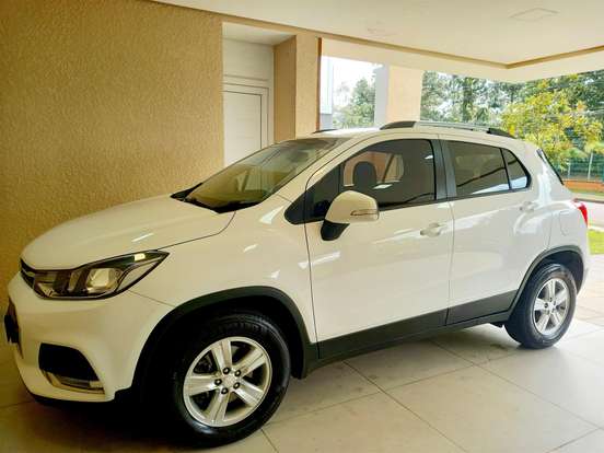 CHEVROLET-TRACKER-2019