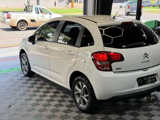 CITROËN-C3-1.2 PURE TECH FLEX URBAN TRAIL MANUAL CITROËN-C3-2017