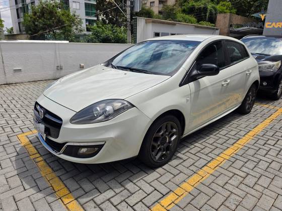 FIAT BRAVO 1.8 BLACKMOTION 16V FLEX 4P AUTOMATIZADO