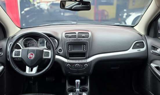 FIAT-FREEMONT-2.4 PRECISION 16V GASOLINA 4P AUTOMÁTICO FIAT-FREEMONT-2012