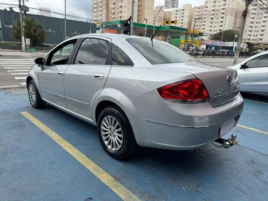 FIAT-LINEA-1.9 MPI HLX 16V FLEX 4P AUTOMATIZADO FIAT-LINEA-2010