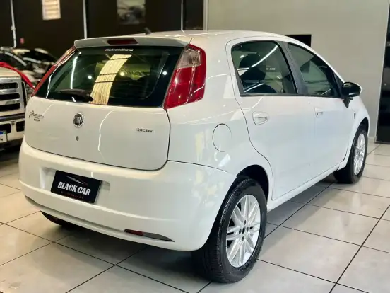 FIAT-PUNTO-2012