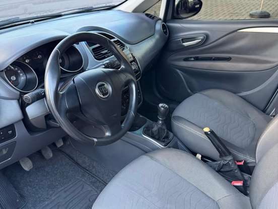 FIAT-PUNTO-1.6 ESSENCE 16V FLEX 4P MANUAL FIAT-PUNTO-2012