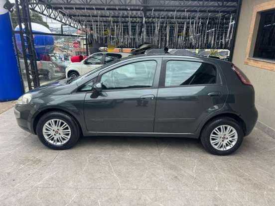 FIAT-PUNTO-1.6 ESSENCE 16V FLEX 4P MANUAL FIAT-PUNTO-2013