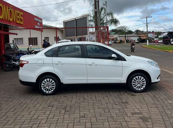 FIAT-SIENA-2013