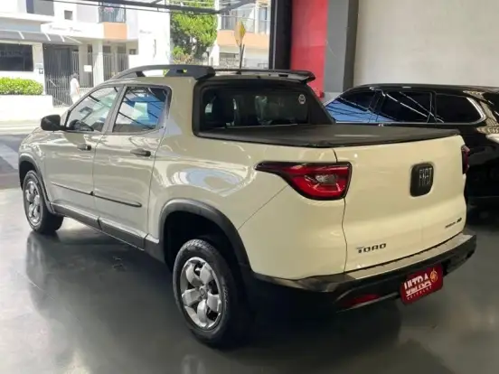 FIAT-TORO-1.8 16V EVO FLEX FREEDOM AT6 FIAT-TORO-2017