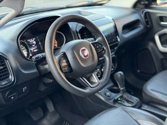 FIAT-TORO-2016