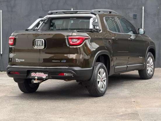 FIAT-TORO-2016