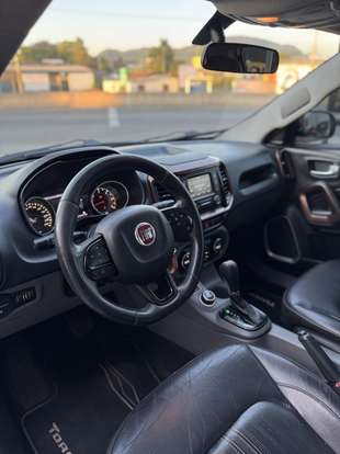 FIAT-TORO-2017