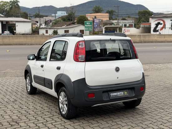 FIAT-UNO-1.0 EVO WAY 8V FLEX 4P MANUAL FIAT-UNO-2011