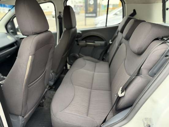 FIAT-UNO-1.0 EVO WAY 8V FLEX 4P MANUAL FIAT-UNO-2011