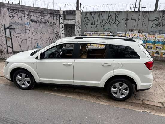FIAT-FREEMONT-2012