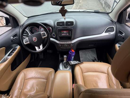 FIAT-FREEMONT-2012
