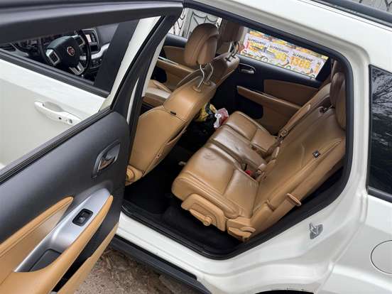 FIAT-FREEMONT-2.4 PRECISION 16V GASOLINA 4P AUTOMÁTICO FIAT-FREEMONT-2012