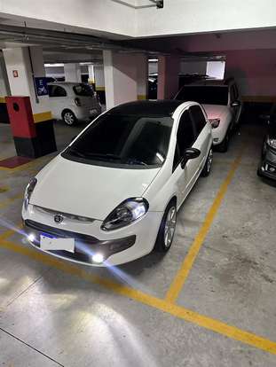 FIAT-PUNTO-1.6 ESSENCE 16V FLEX 4P AUTOMATIZADO FIAT-PUNTO-2013