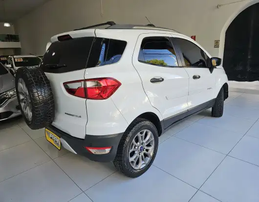 FORD-ECOSPORT-2015