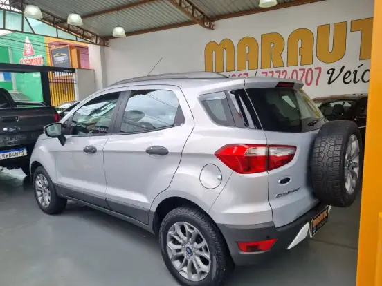 FORD-ECOSPORT-2012