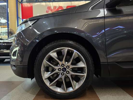 FORD-EDGE-2017