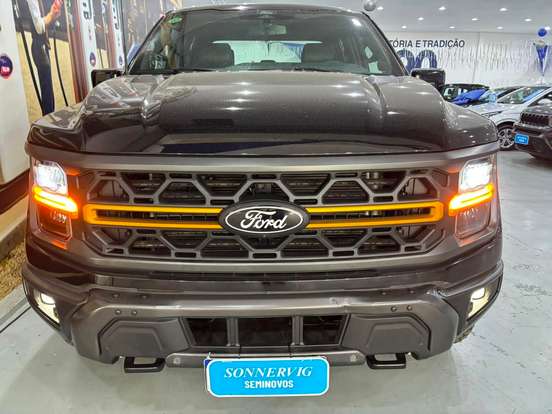 FORD-F-150-5.0 V8 GASOLINA CD LARIAT BLACK FX4 AUTOMÁTICO FORD-F-150-2025