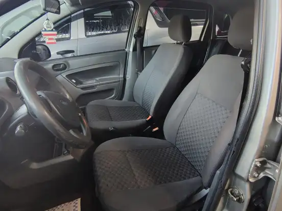FORD-FIESTA-1.6 MPI FIRST HATCH 8V FLEX 4P MANUAL FORD-FIESTA-2006
