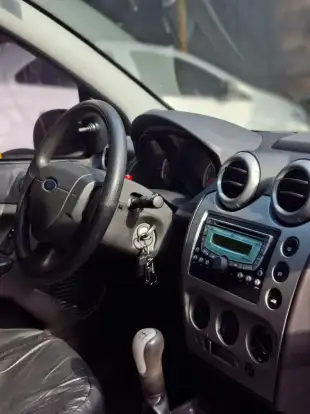 FORD-FIESTA-2014