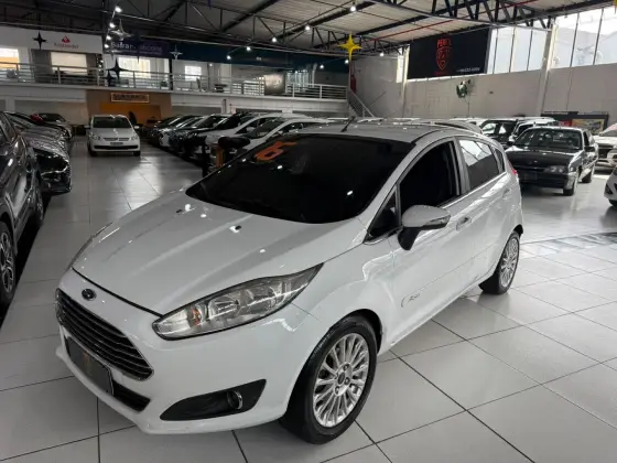 FORD FIESTA 1.6 TITANIUM HATCH 16V FLEX 4P POWERSHIFT