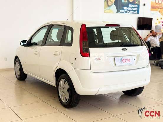 FORD-FIESTA-2014