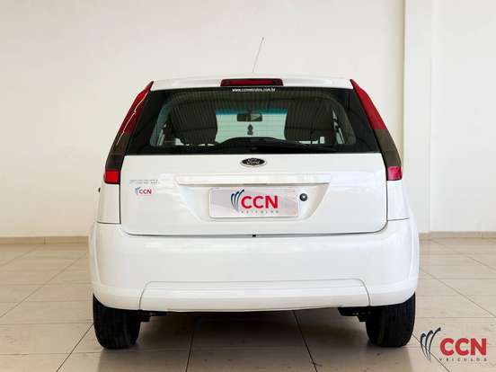 FORD-FIESTA-2014